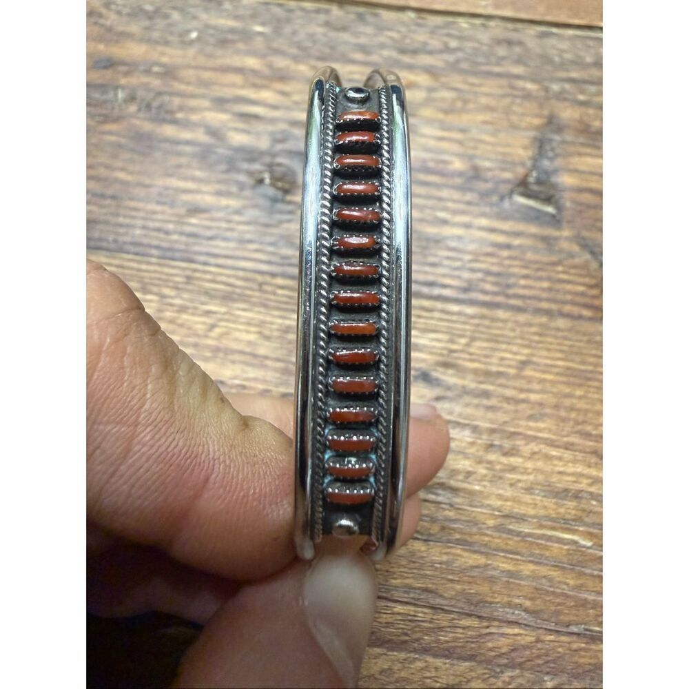 Signed C.C.H. Johnson Zuni Sterling Silver Coral Inlay 7g